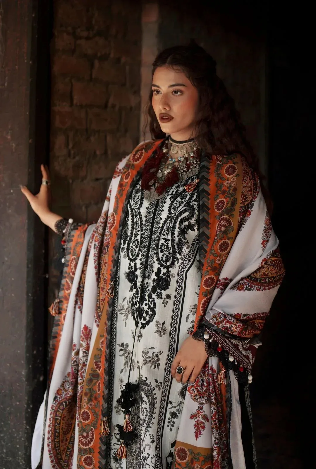 AJR Couture Sard Sham White Khaddar – view 3 – Poshaq