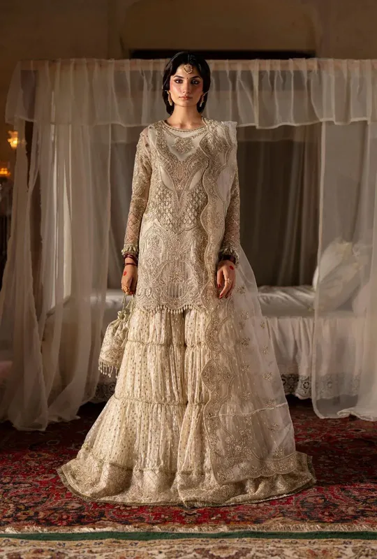 AJR Couture Dastan e Ishq Ivory Organza – view 1 – Poshaq