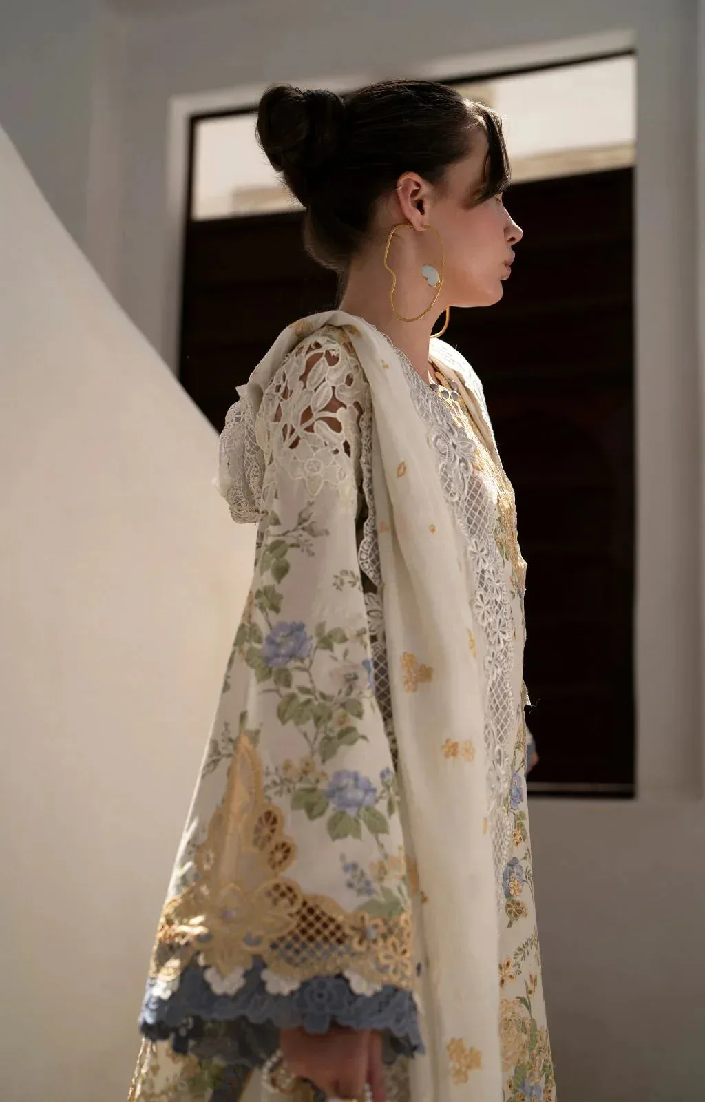 AJR Couture Printakari Lawn 25 Off White Organza – view 4 – Poshaq