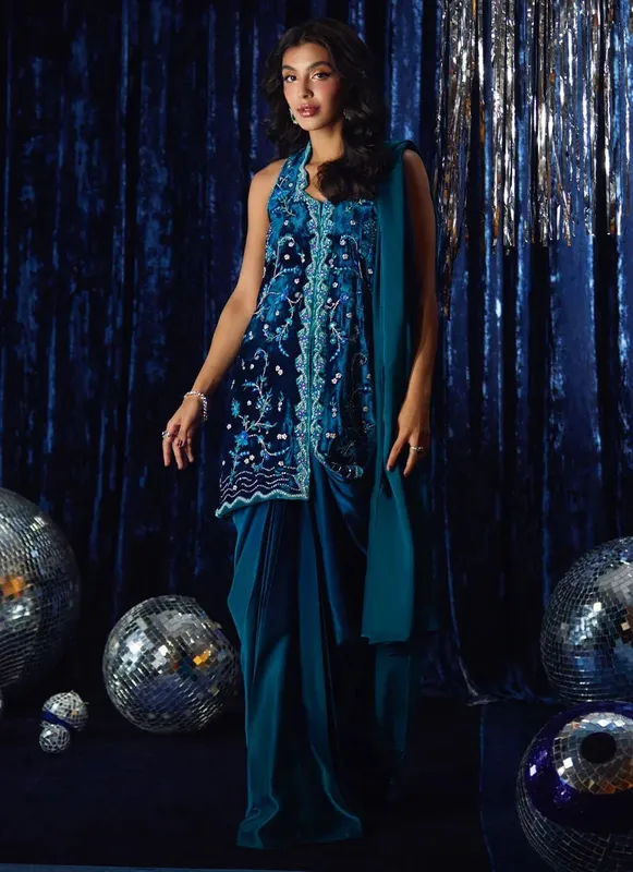 Farah Talib Aziz Velvet Fete 4 Green Velvet – view 1 – Poshaq