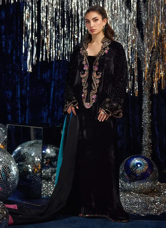 Farah Talib Aziz Velvet Fete 4 Black Velvet – view 1 – Poshaq