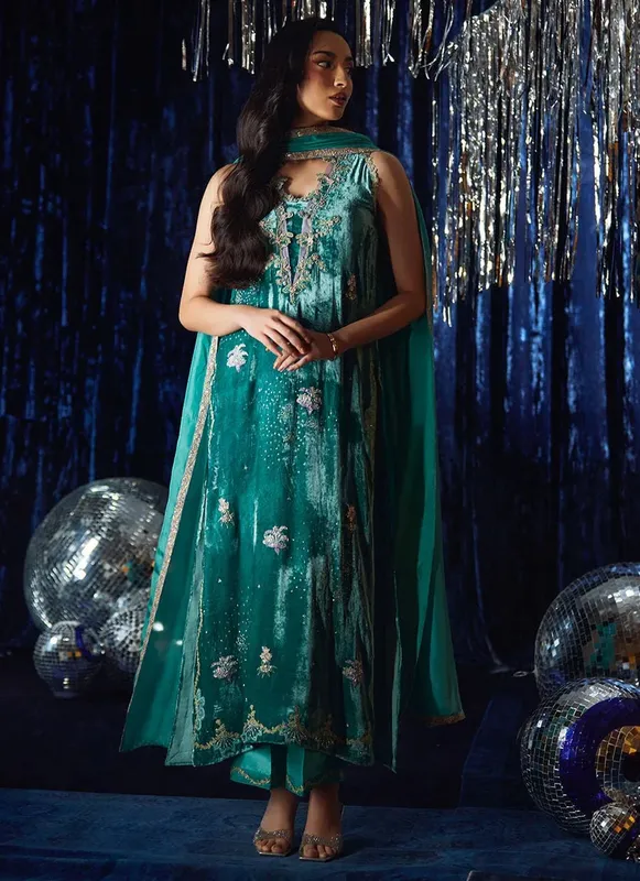 Farah Talib Aziz Velvet Fete 4 Green Velvet – view 1 – Poshaq