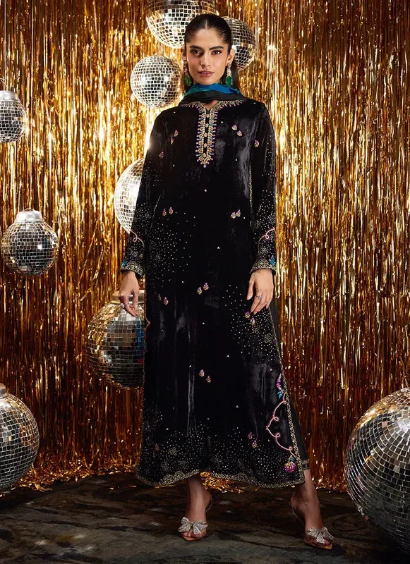 Farah Talib Aziz Velvet Fete 4 Black Raw Silk – view 1 – Poshaq