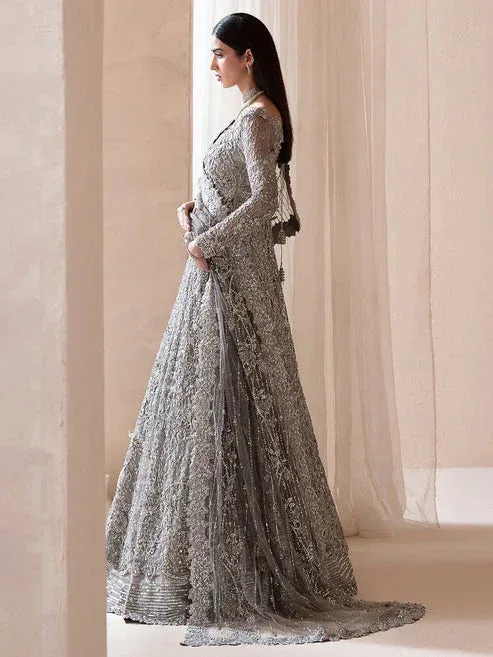 Epoque Reve Luxury Formals Light Gray – view 6 – Poshaq