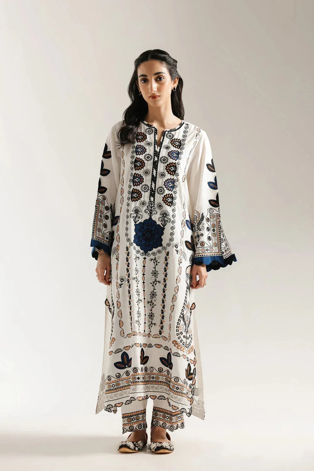 Ethnic Rozana Collection 25 Off White – view 1 – Poshaq