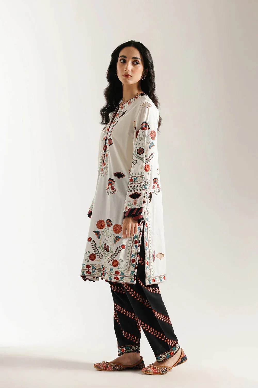 Ethnic Rozana Collection 25 White – view 3 – Poshaq