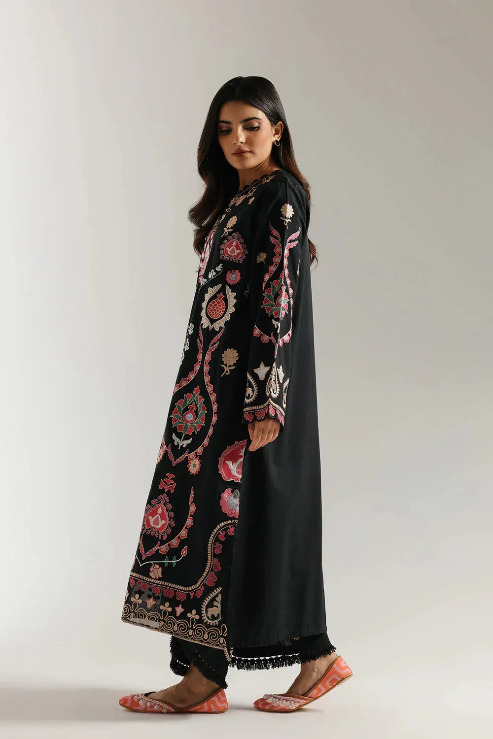 Ethnic Rozana Collection 25 Black – view 1 – Poshaq