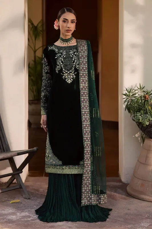 Nureh Maya Velvet Dark Green Raw Silk – view 1 – Poshaq