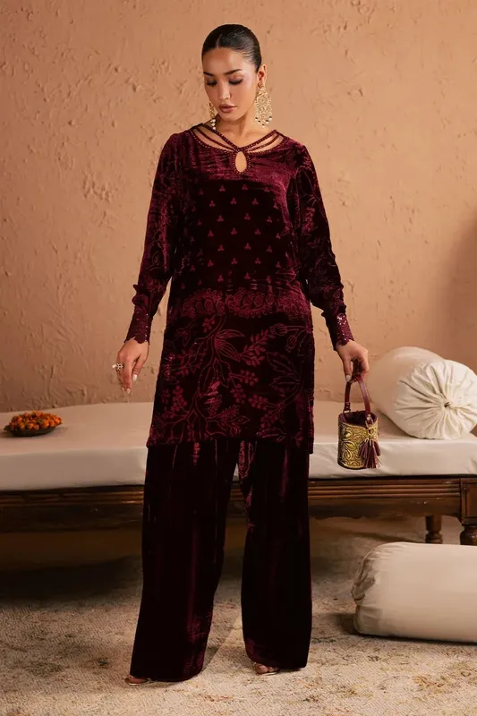 Nureh Ballerina Winter 25 Burgundy Velvet – view 1 – Poshaq