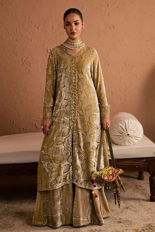 Nureh Ballerina Winter 25 Coffee Velvet – view 1 – Poshaq