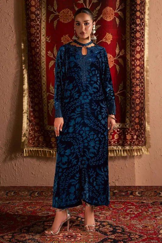 Nureh Ballerina Winter 25 Teal Blue Velvet – view 1 – Poshaq