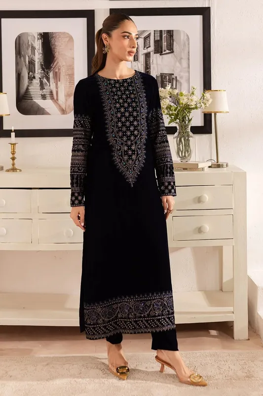 Nureh Shades of Winter Black Velvet – view 1 – Poshaq