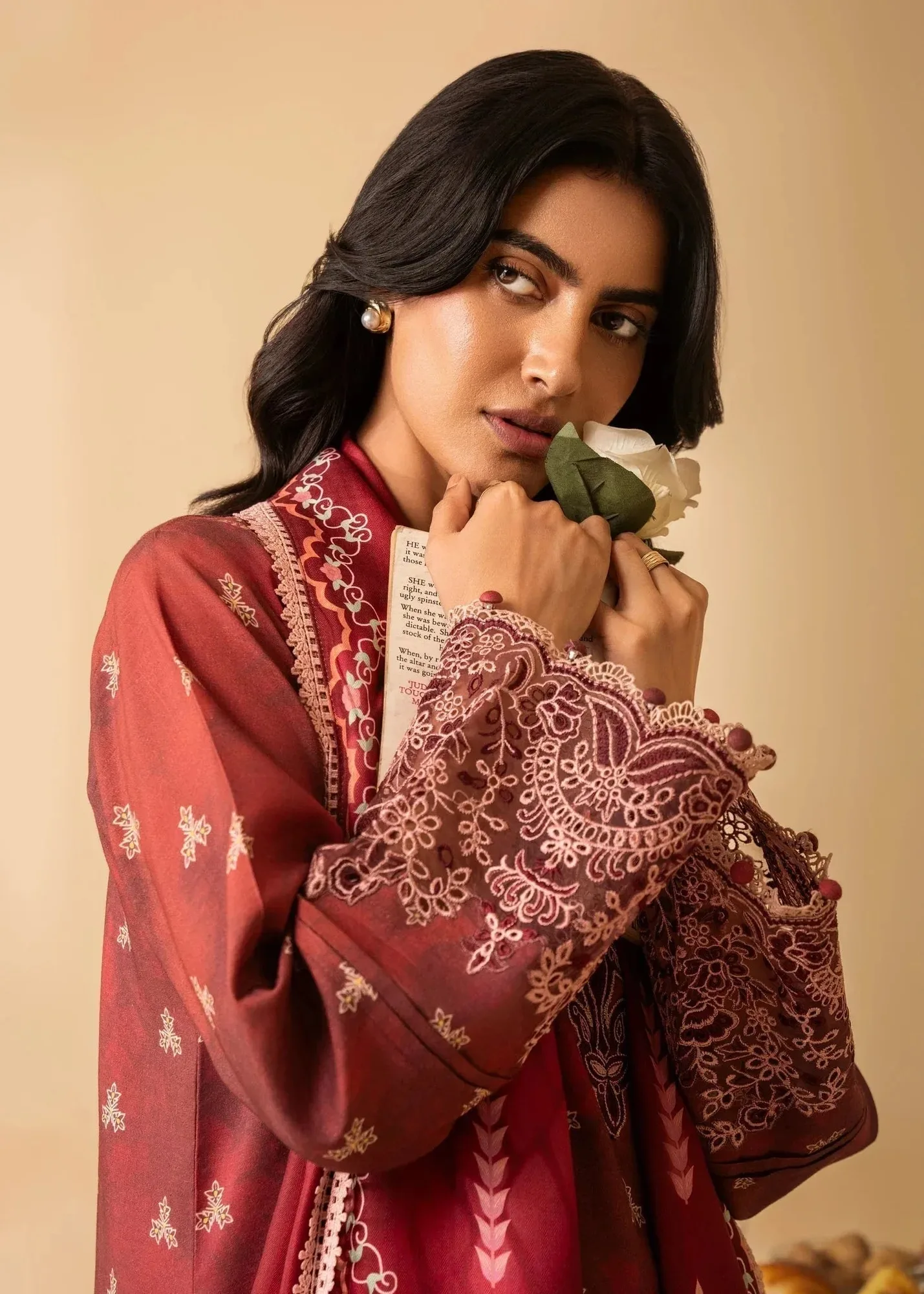 Nureh Shades of Winter Maroon Pashmina – view 4 – Poshaq