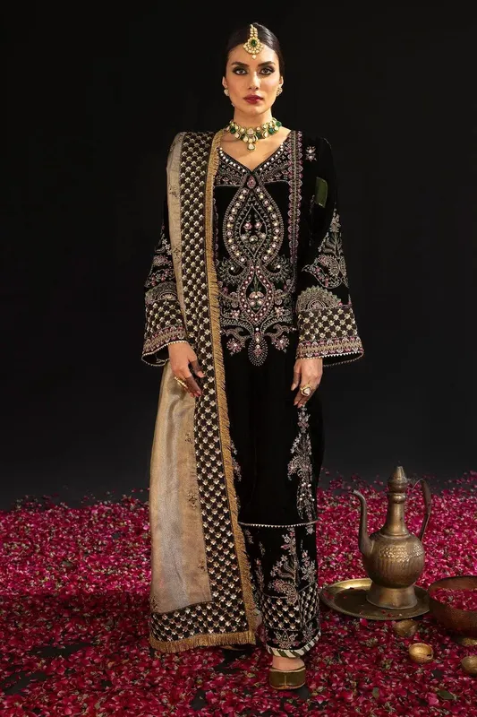 Nureh Maya Velvet 23 Black Velvet – view 1 – Poshaq