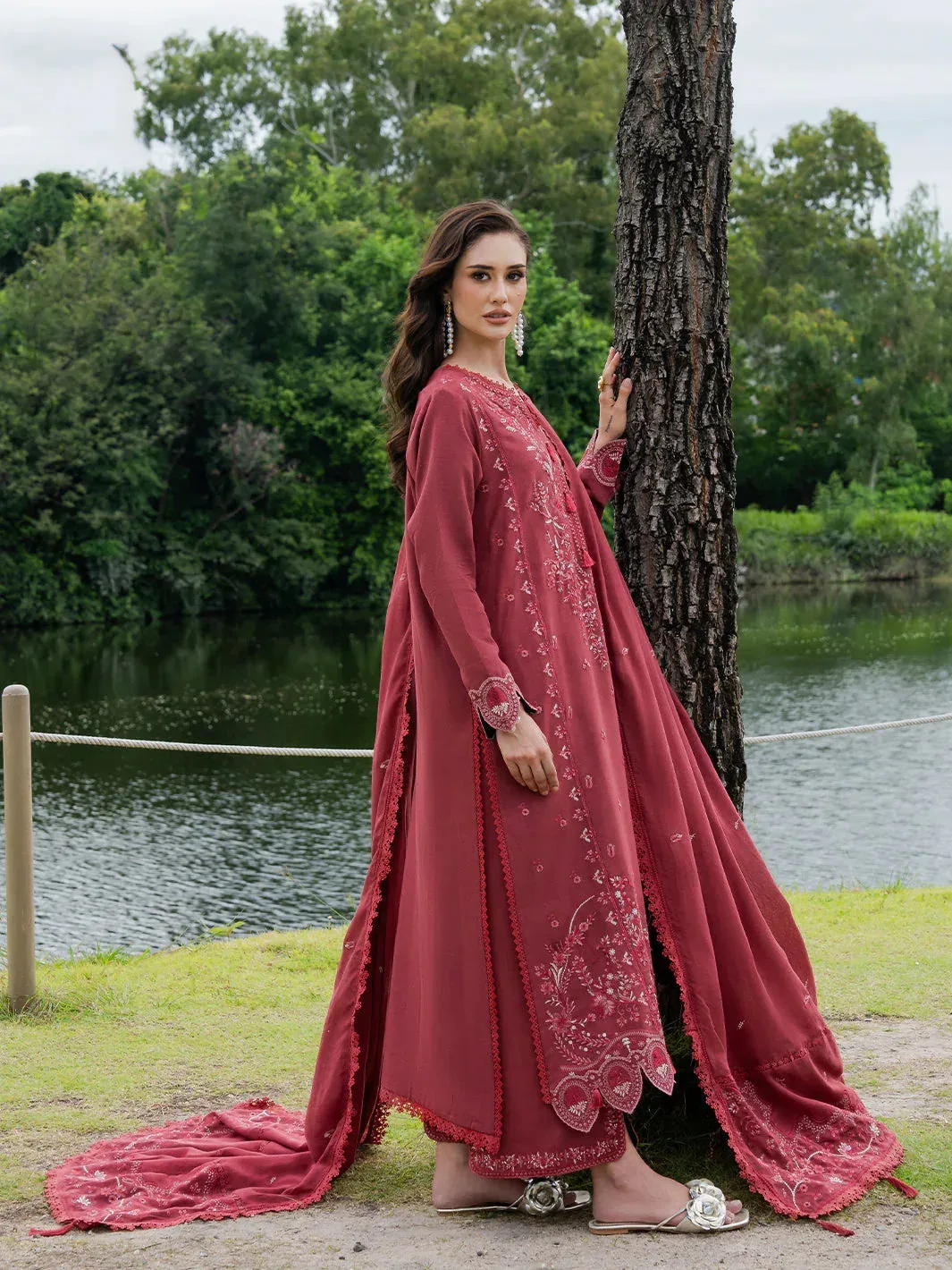 Faiza Faisal Hoor Karandi Maroon Karandi – view 5 – Poshaq