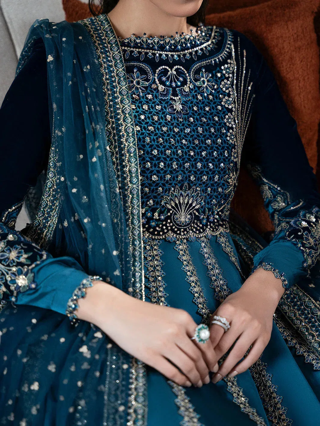Faiza Faisal Solene Luxury Velvets Teal Blue Raw Silk – view 4 – Poshaq