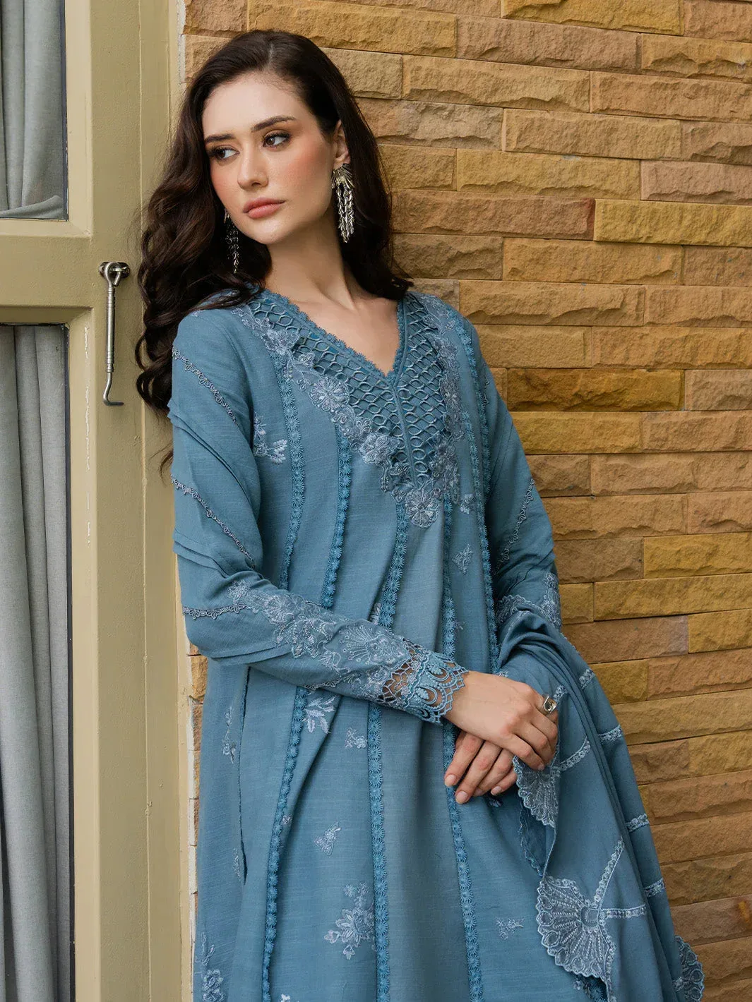 Faiza Faisal Dastaan Khaddar 25 Blue Gray Organza – view 3 – Poshaq