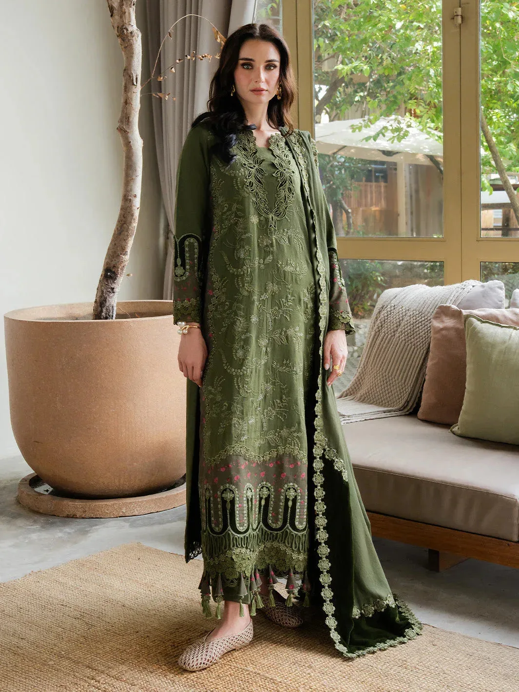 Faiza Faisal Dastaan Khaddar 25 Pastel Green Raw Silk – view 1 – Poshaq
