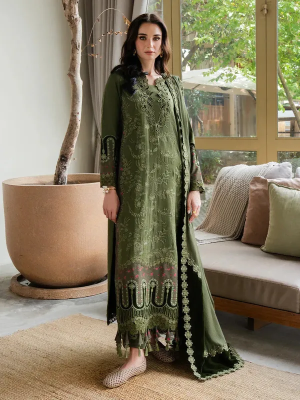 Faiza Faisal Dastaan Khaddar 25 Pastel Green Raw Silk – view 1 – Poshaq