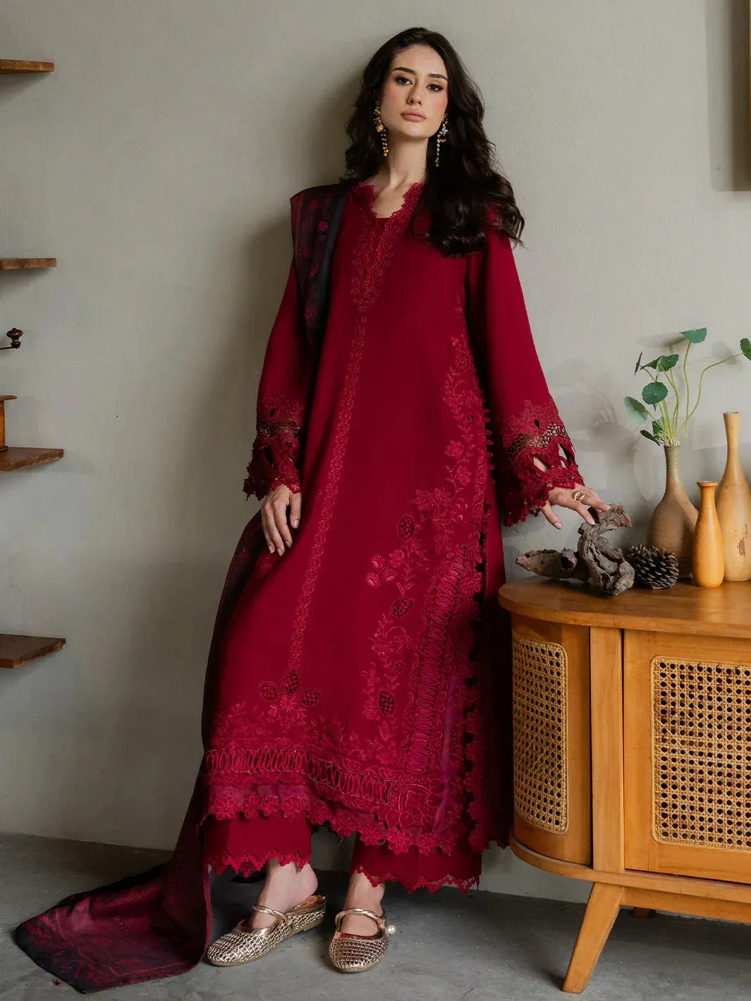 Faiza Faisal Dastaan Khaddar 25 Deep Red Organza – view 3 – Poshaq