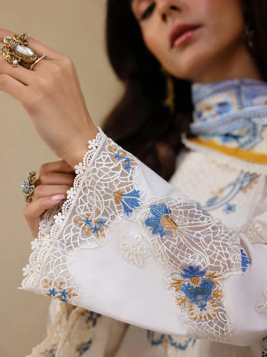 Faiza Faisal Marine Luxury Lawn 25 White Organza – view 5 – Poshaq