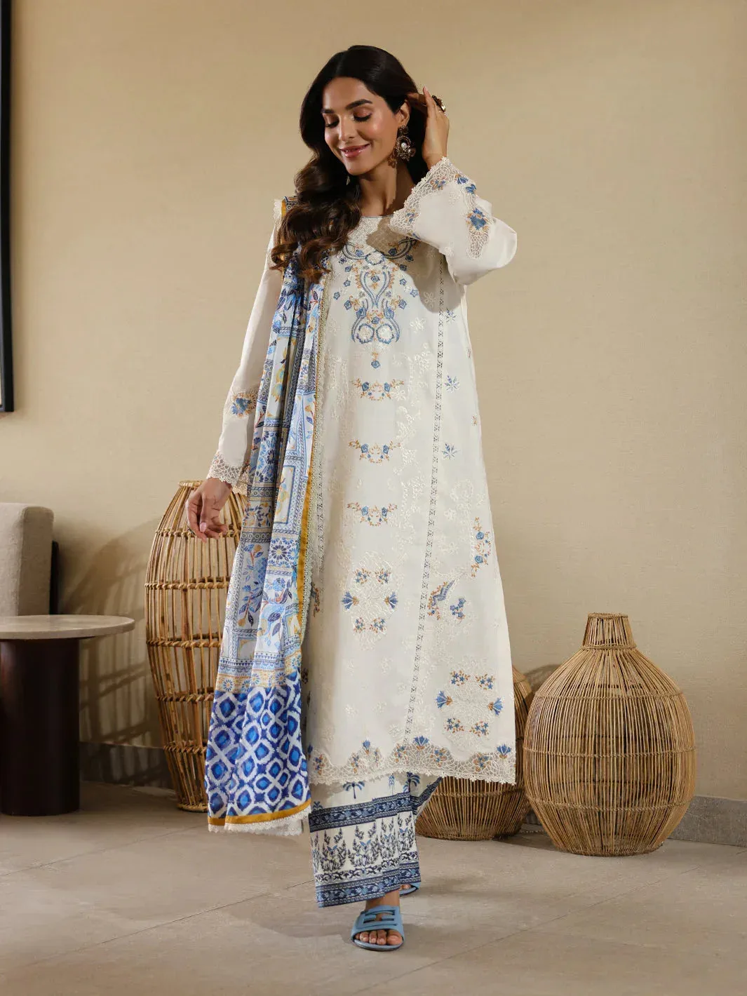 Faiza Faisal Marine Luxury Lawn 25 White Organza – view 6 – Poshaq