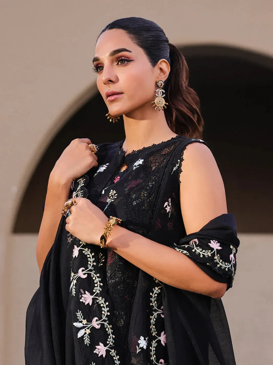 Faiza Faisal Marine Luxury Lawn 25 Black Organza – view 4 – Poshaq