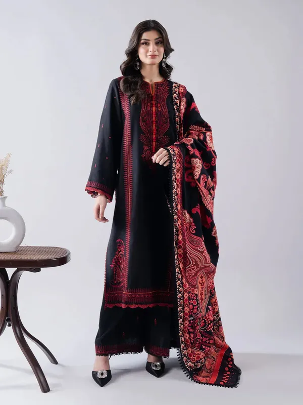 Faiza Faisal Winter Edit 2024 Black Organza – view 1 – Poshaq