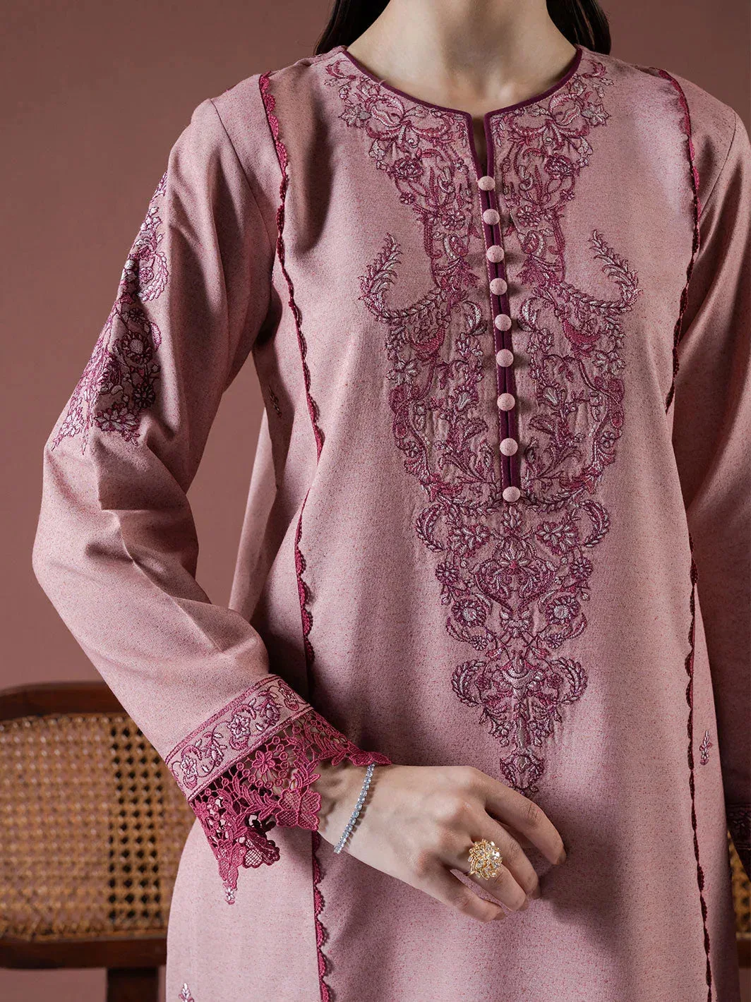 Faiza Faisal Winter Edit 2024 Rose Pink Organza – view 3 – Poshaq