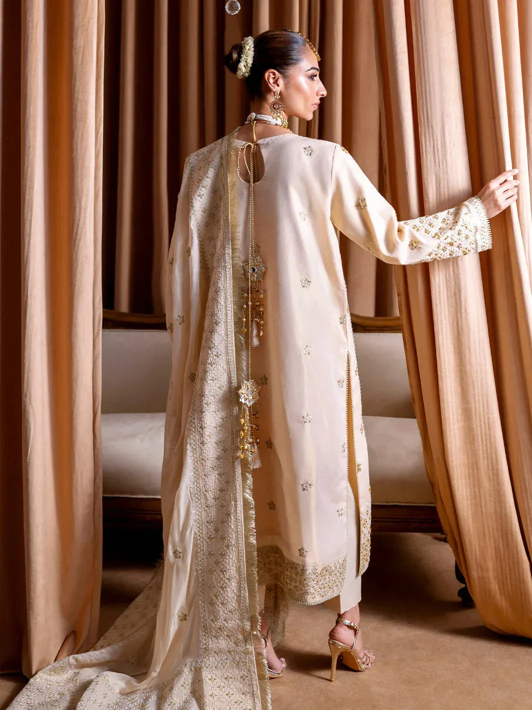Faiza Faisal Rema Wedding Formals 24 Off White Organza – view 2 – Poshaq