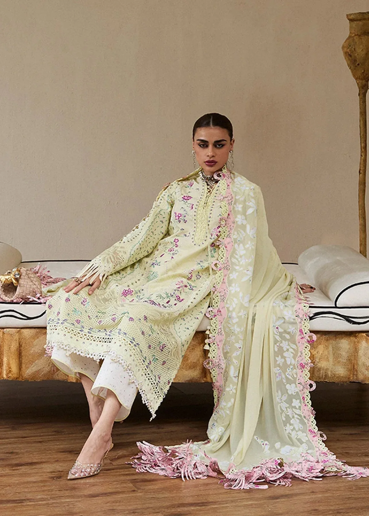 Suffuse Luxury Lawn 25 Pastel Yellow Jacquard – view 5 – Poshaq