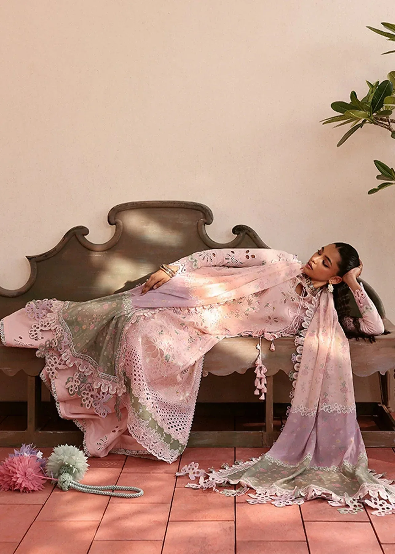 Suffuse Luxury Lawn 25 Light Pink Organza – view 4 – Poshaq