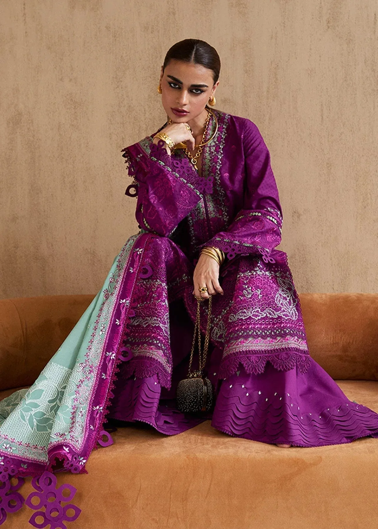 Suffuse Luxury Lawn 25 Magenta Jacquard – view 5 – Poshaq