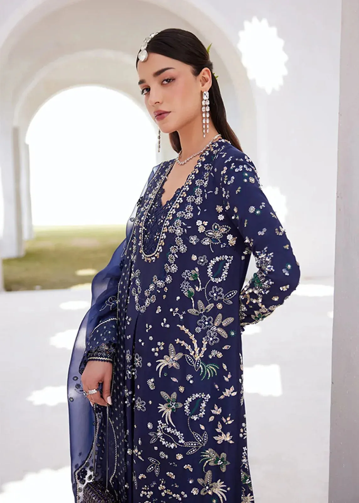 Suffuse Freeshia RTW'24 Navy Blue Raw Silk – view 3 – Poshaq