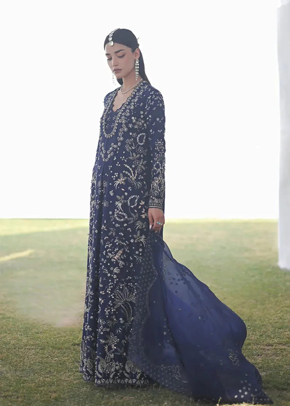 Suffuse Freeshia RTW'24 Navy Blue Raw Silk – view 5 – Poshaq