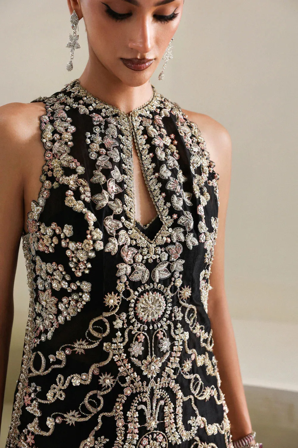 Soraya Oriana Luxury Formals 26 Black – view 5 – Poshaq