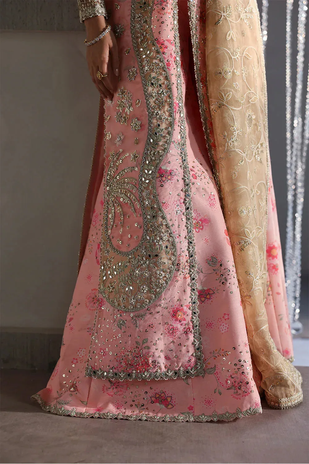 Soraya Lumene Festive 26 Organza – view 4 – Poshaq