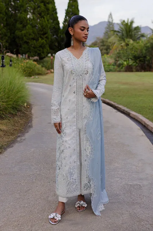 Qalamkar Q Line Lawn 25 Light Blue Lawn – view 1 – Poshaq