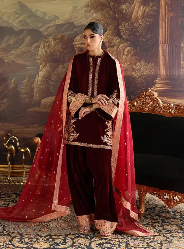 Zainab Chottani Velura Velvet Edit 25 Maroon Organza – view 1 – Poshaq