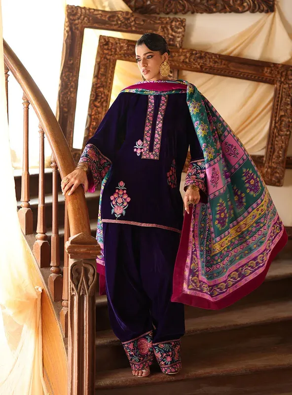 Zainab Chottani Velura Velvet Edit 25 Deep Purple Velvet – view 1 – Poshaq