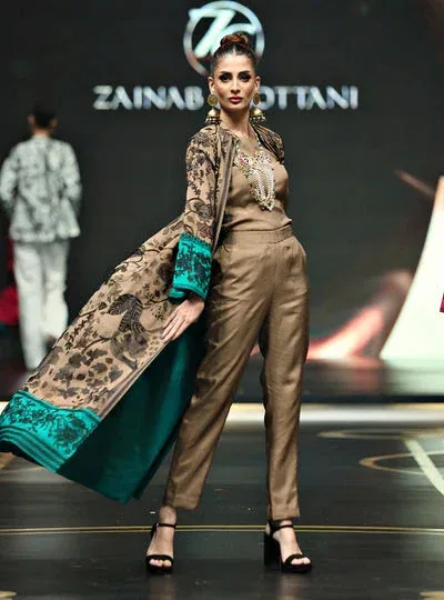 Zainab Chottani The Kaftan Edit Coffee Viscose – view 5 – Poshaq