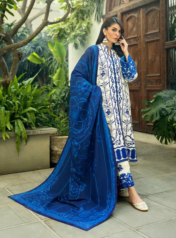 Zainab Chottani Winter Shawls 24 Ivory – view 1 – Poshaq