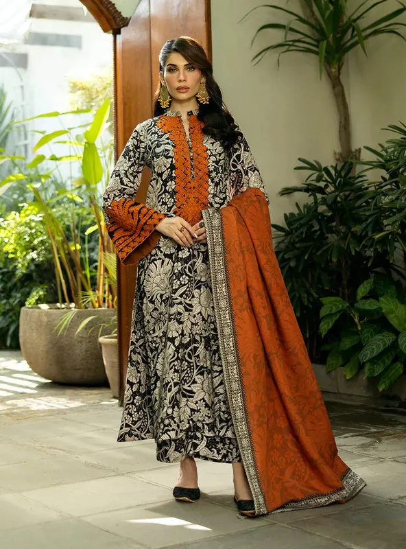 Zainab Chottani Winter Shawls 24 Black – view 1 – Poshaq