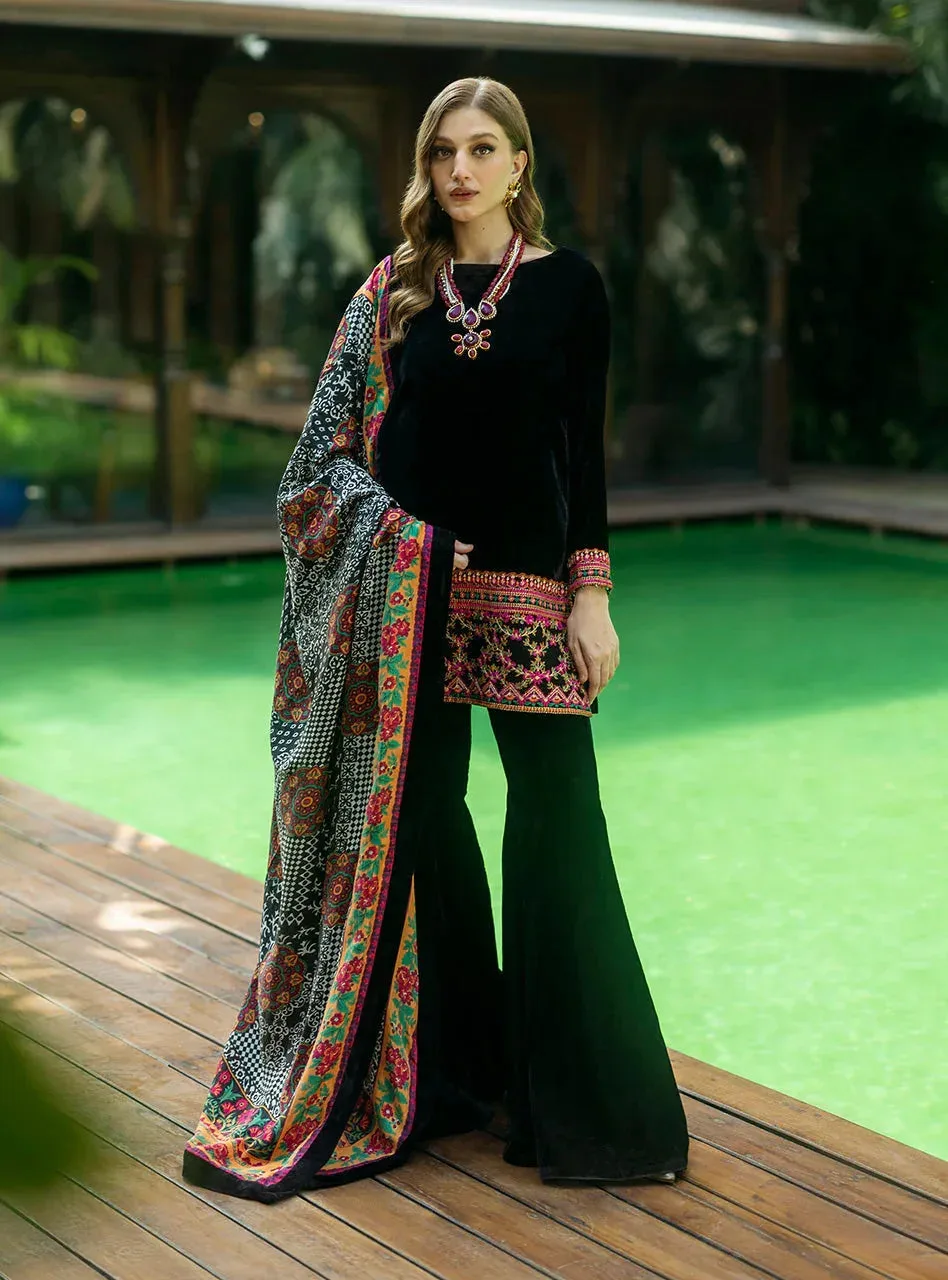 Zainab Chottani Makhmal Luxe Pret Black Velvet – view 1 – Poshaq