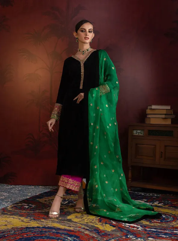 Zainab Chottani Semi Formals Black Velvet – view 1 – Poshaq