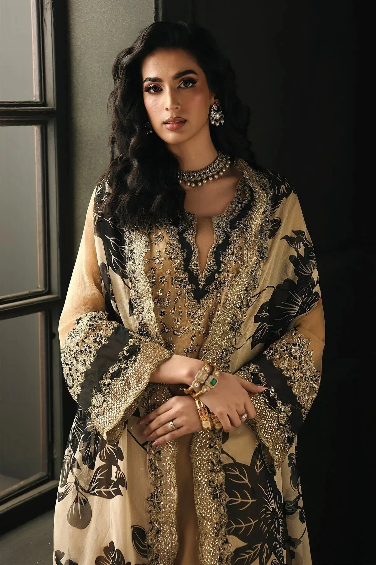 Charizma Aura Collection 25 Golden Raw Silk – view 6 – Poshaq