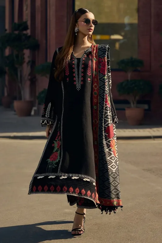 Charizma Poshima 25 Black Wool – view 1 – Poshaq
