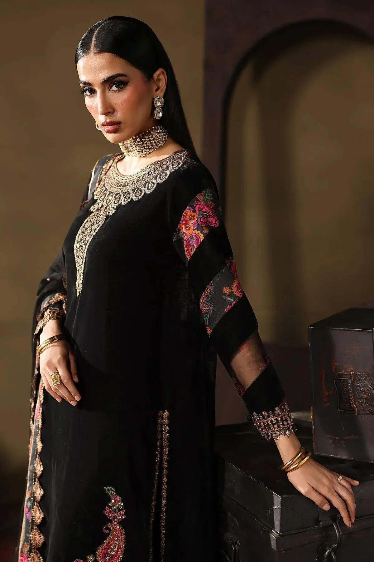 Charizma Signora Velvet 25 Black Chiffon – view 3 – Poshaq