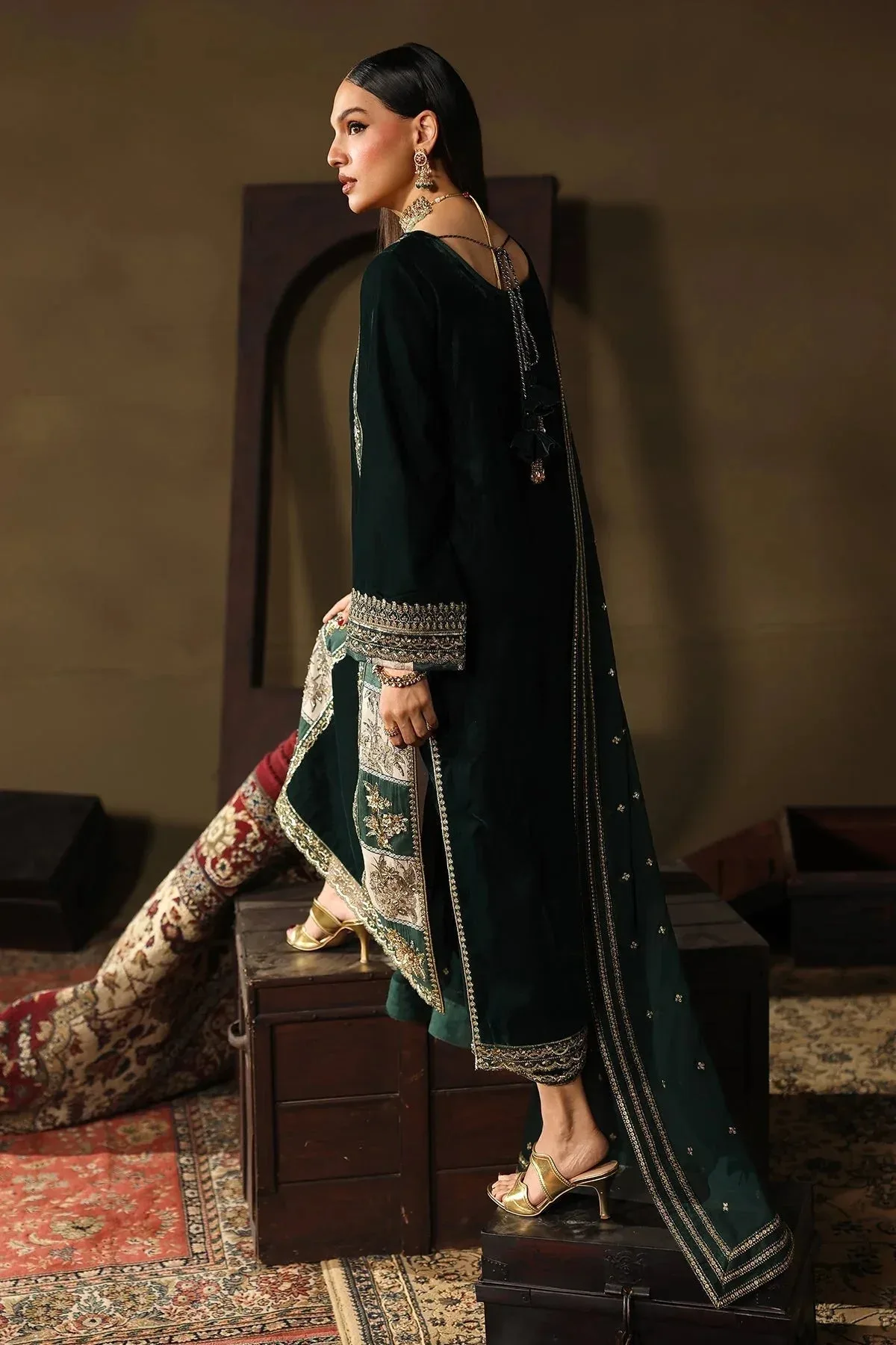 Charizma Signora Velvet 25 Midnight Green Chiffon – view 2 – Poshaq