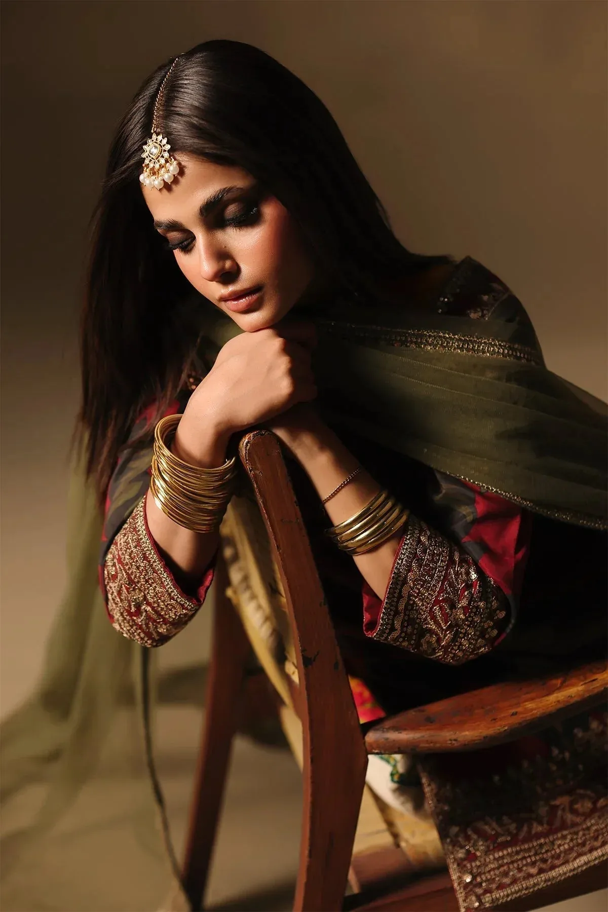 Charizma Festive Pret Blood Red Raw Silk – view 4 – Poshaq
